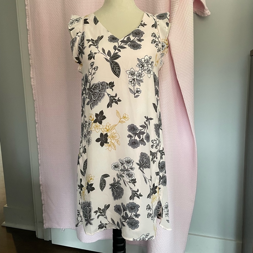 LOFT Light pink floral mini dress size XS.